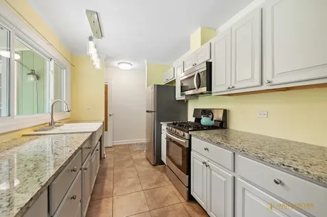 425 Greenwood Lane Barrington IL 60010