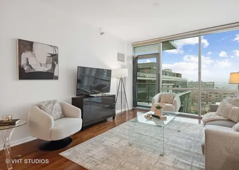 123 South Green Street Chicago IL 60607