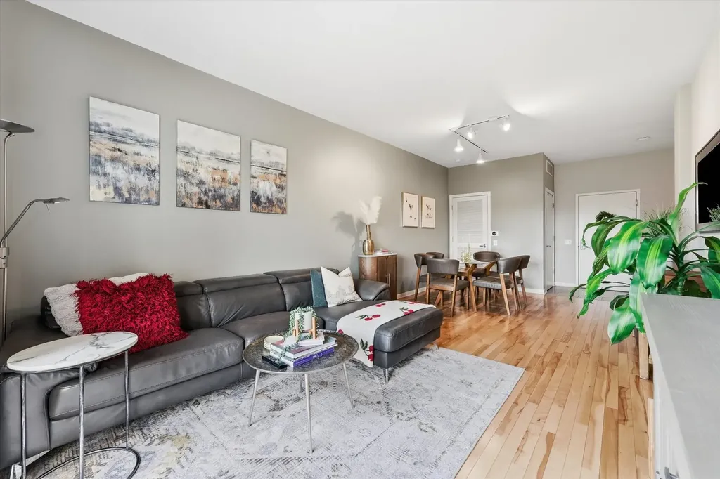1155 West Roosevelt Road Chicago IL 60608