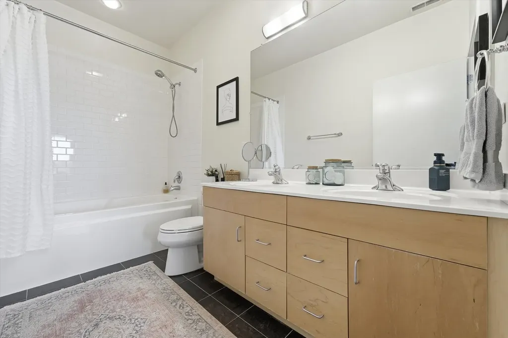 1155 West Roosevelt Road Chicago IL 60608