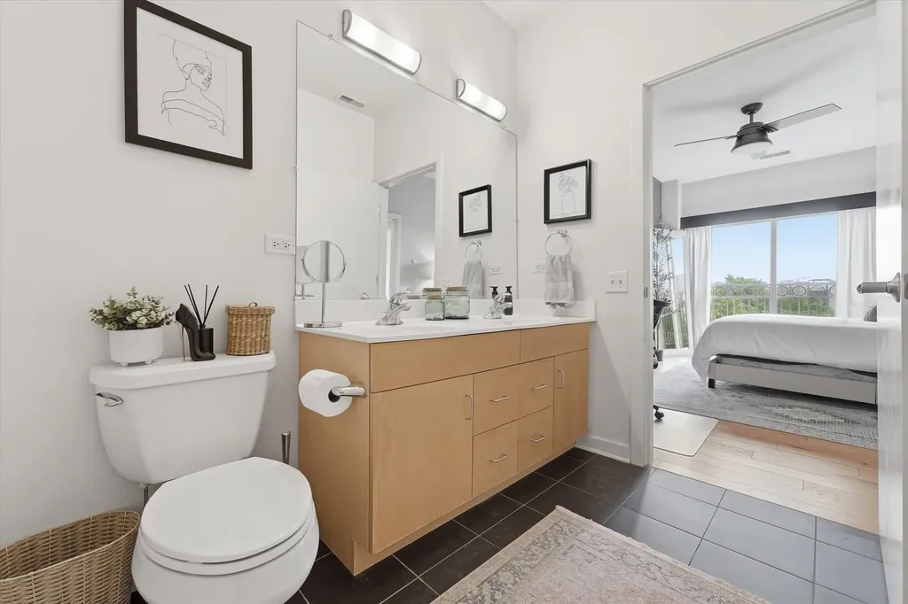 1155 West Roosevelt Road Chicago IL 60608