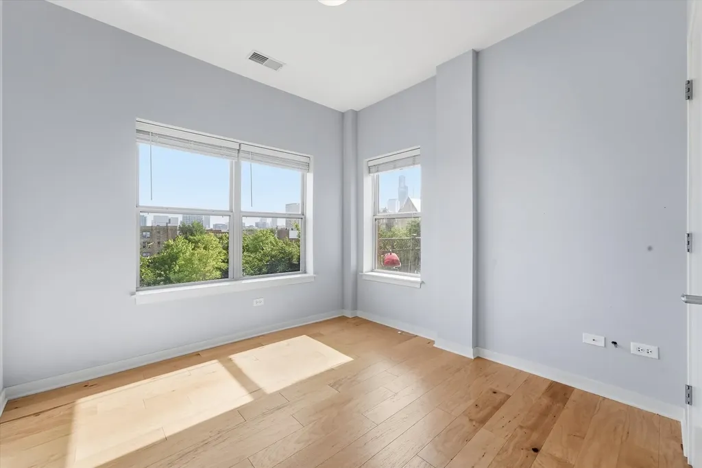 1155 West Roosevelt Road Chicago IL 60608