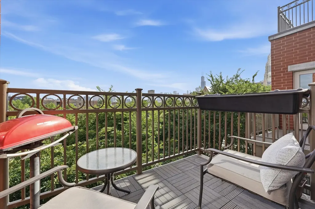 1155 West Roosevelt Road Chicago IL 60608