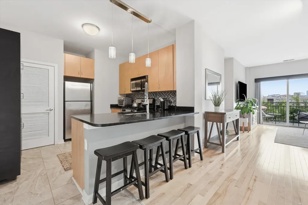 1155 West Roosevelt Road Chicago IL 60608