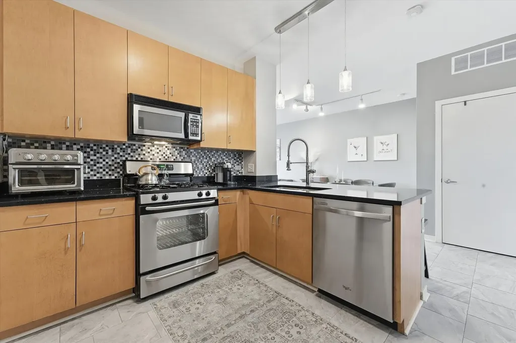 1155 West Roosevelt Road Chicago IL 60608