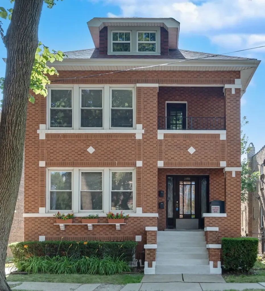2452 North Menard Avenue Chicago IL 60639