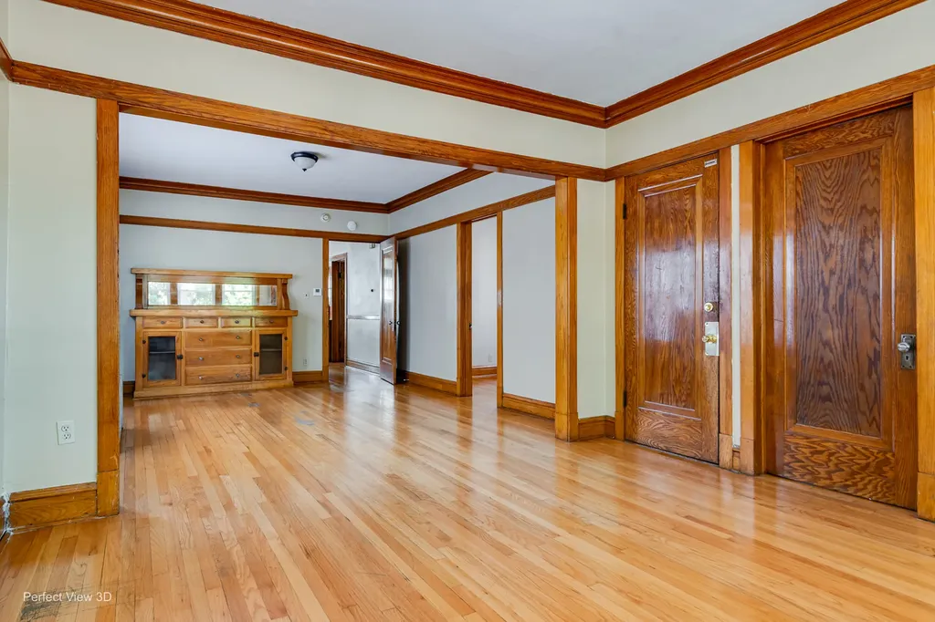 2452 North Menard Avenue Chicago IL 60639