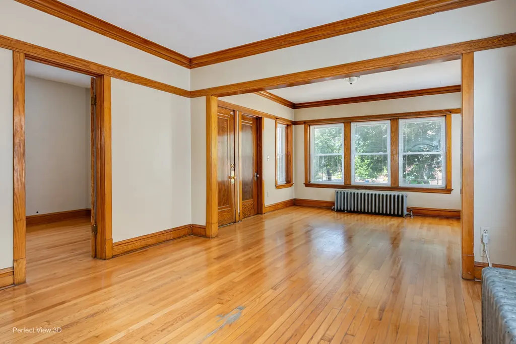 2452 North Menard Avenue Chicago IL 60639