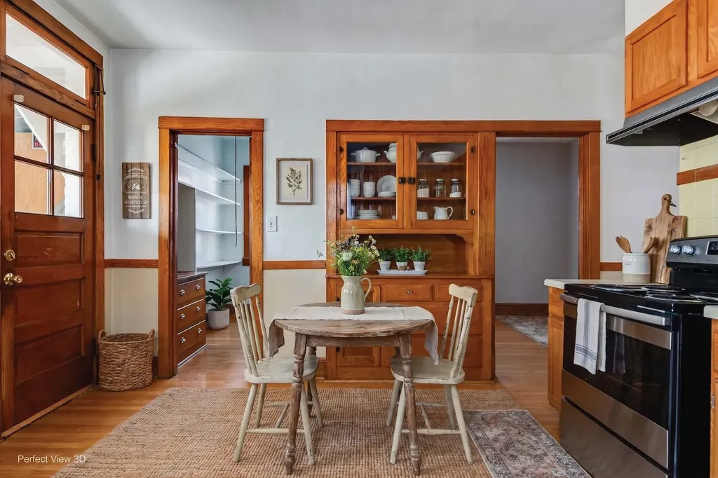 2452 North Menard Avenue Chicago IL 60639