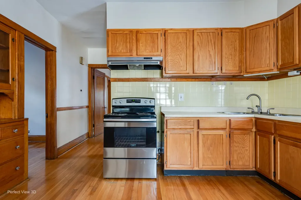 2452 North Menard Avenue Chicago IL 60639