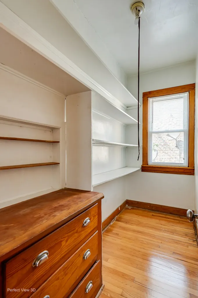 2452 North Menard Avenue Chicago IL 60639