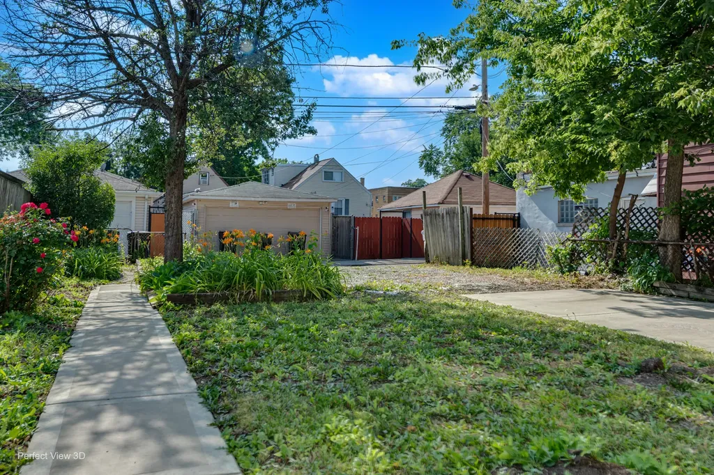 2452 North Menard Avenue Chicago IL 60639
