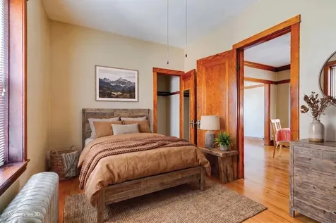 2452 North Menard Avenue Chicago IL 60639