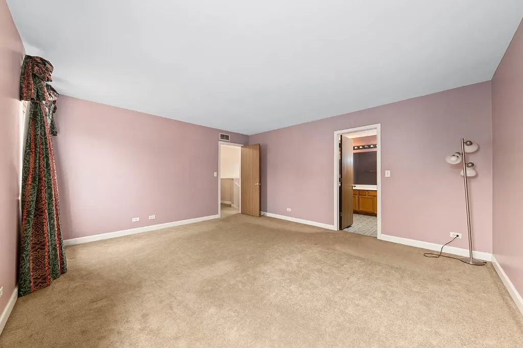 3202 Whitney Road Aurora IL 60502