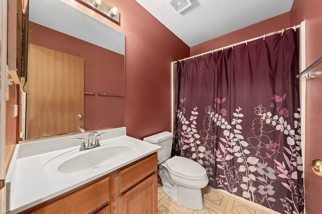 3202 Whitney Road Aurora IL 60502