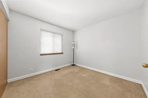 3202 Whitney Road Aurora IL 60502