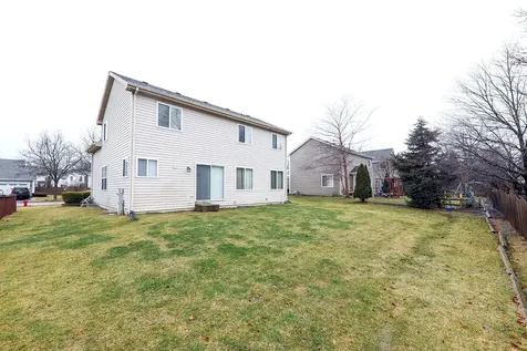 3202 Whitney Road Aurora IL 60502