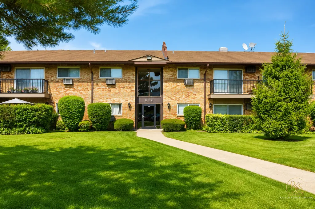 836 East Old Willow Road Prospect Heights IL 60070