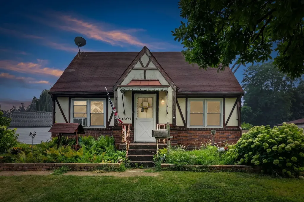 10307 Dickens Avenue Melrose Park IL 60164