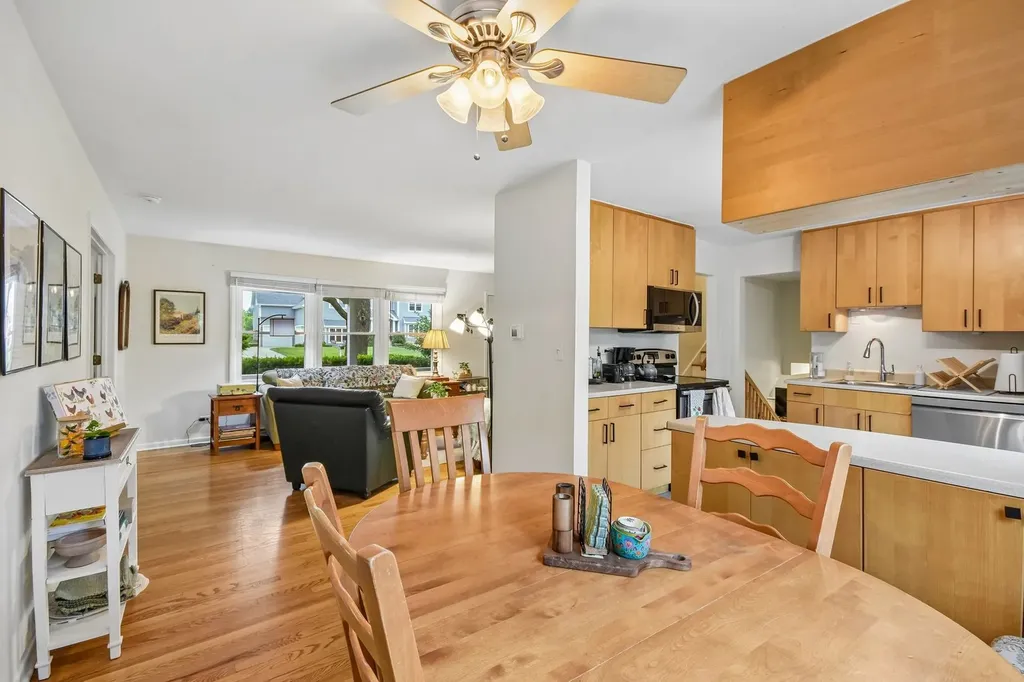 26W473 Parkway Drive Winfield IL 60190