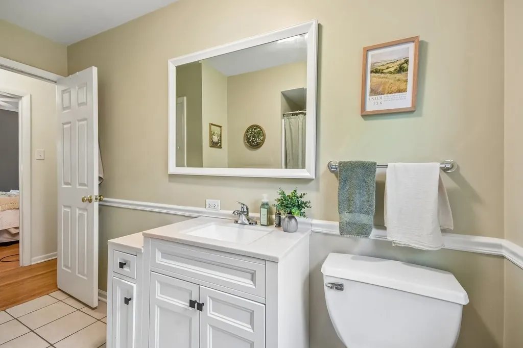 26W473 Parkway Drive Winfield IL 60190