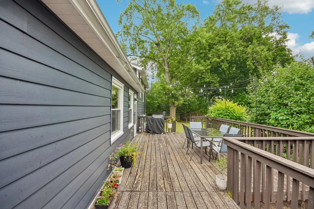 26W473 Parkway Drive Winfield IL 60190