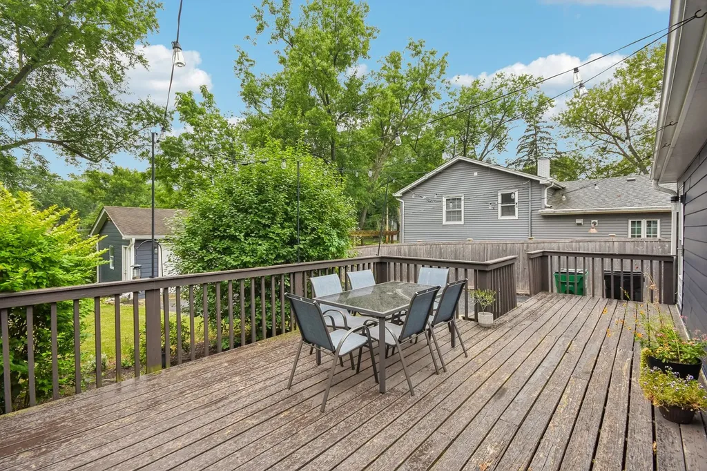 26W473 Parkway Drive Winfield IL 60190
