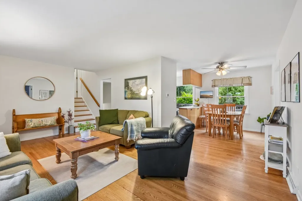 26W473 Parkway Drive Winfield IL 60190