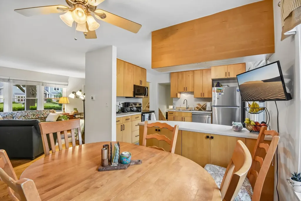 26W473 Parkway Drive Winfield IL 60190