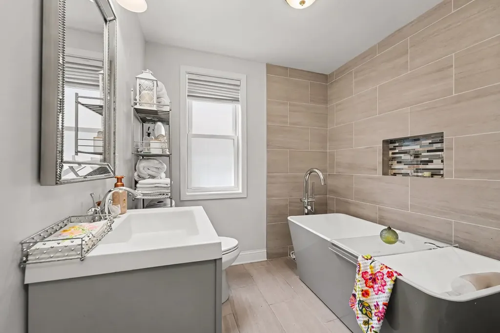 8937 South Paulina Street Chicago IL 60620