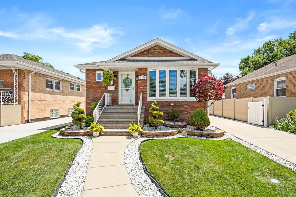 5755 South Nashville Avenue Chicago IL 60638