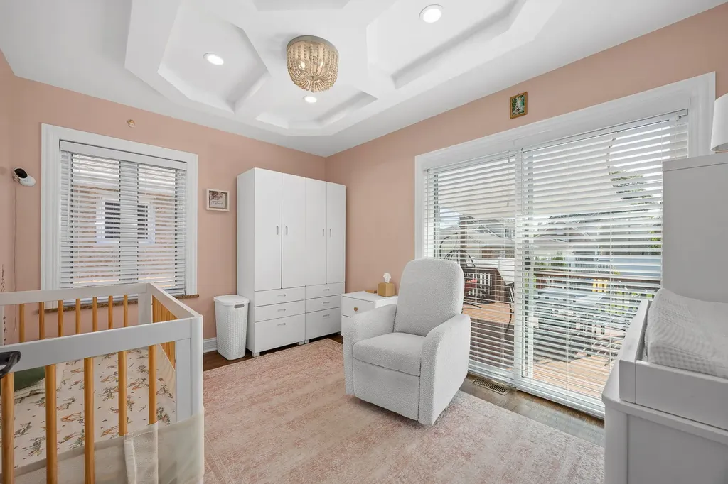 5755 South Nashville Avenue Chicago IL 60638