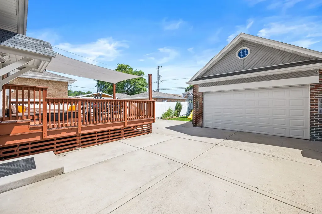 5755 South Nashville Avenue Chicago IL 60638