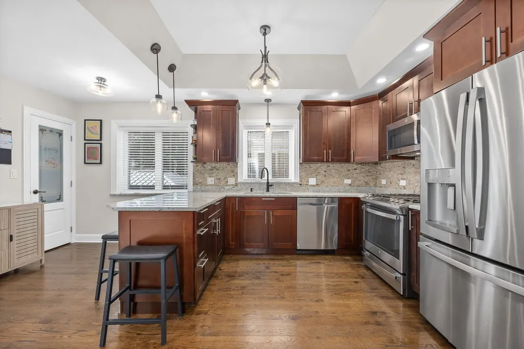 5755 South Nashville Avenue Chicago IL 60638