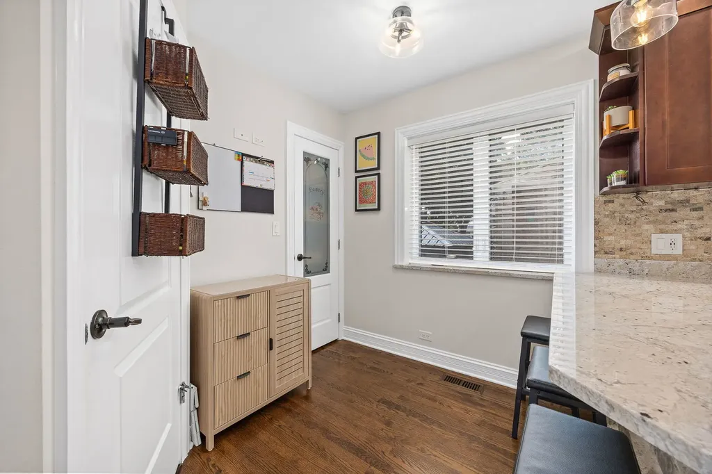 5755 South Nashville Avenue Chicago IL 60638