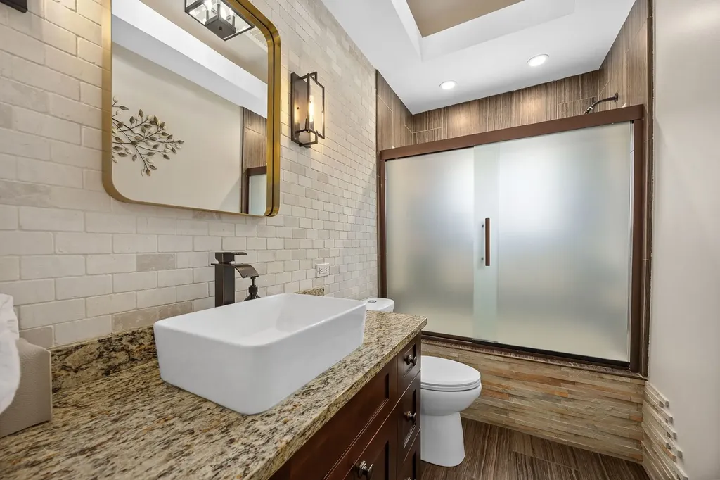 5755 South Nashville Avenue Chicago IL 60638