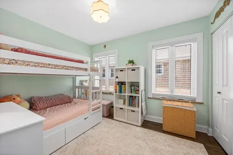 5755 South Nashville Avenue Chicago IL 60638
