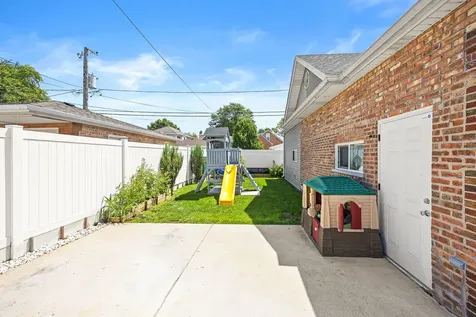5755 South Nashville Avenue Chicago IL 60638