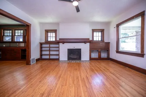 1421 North Douglas Street Peoria IL 61606