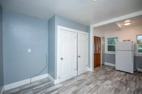 1421 North Douglas Street Peoria IL 61606