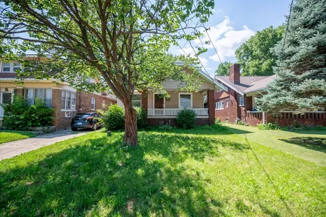 1421 North Douglas Street Peoria IL 61606