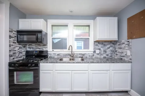 1421 North Douglas Street Peoria IL 61606