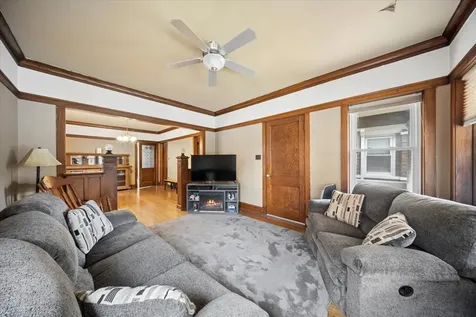 1906 South 58th Avenue Cicero IL 60804