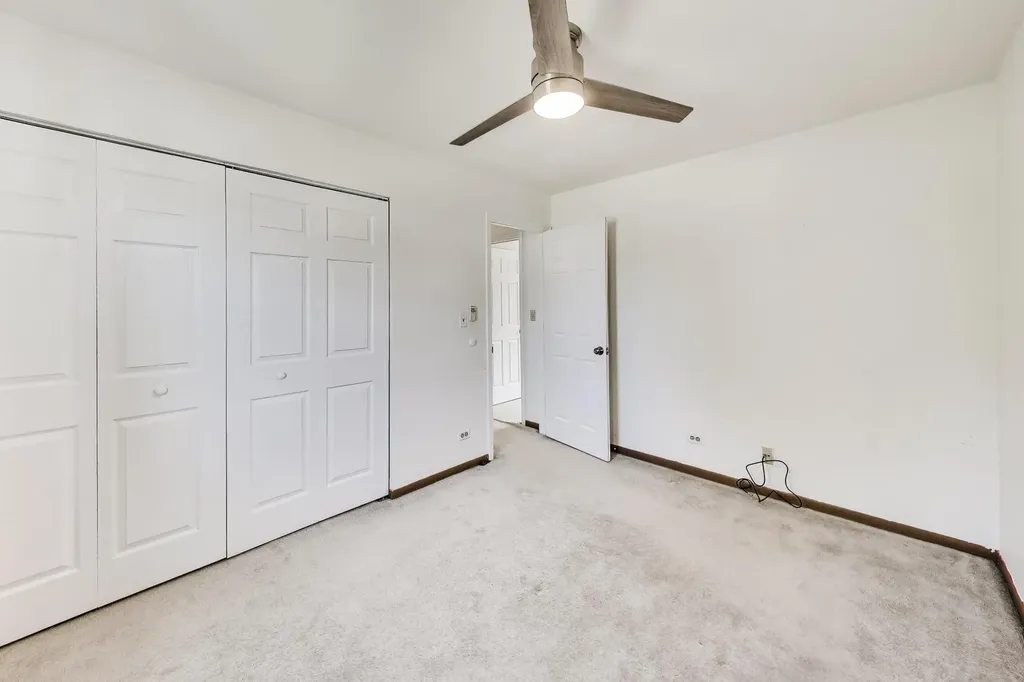 254 Peppertree Lane Aurora IL 60504