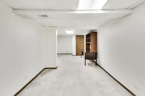 254 Peppertree Lane Aurora IL 60504