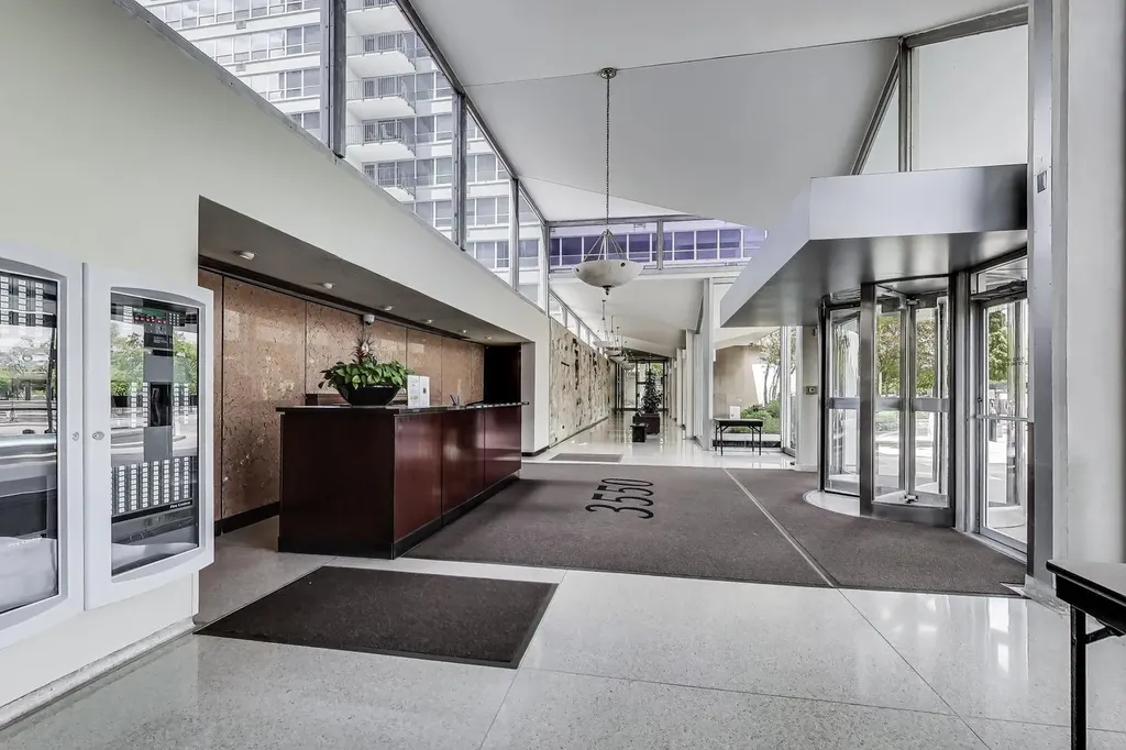 3550 North Lake Shore Drive Chicago IL 60657