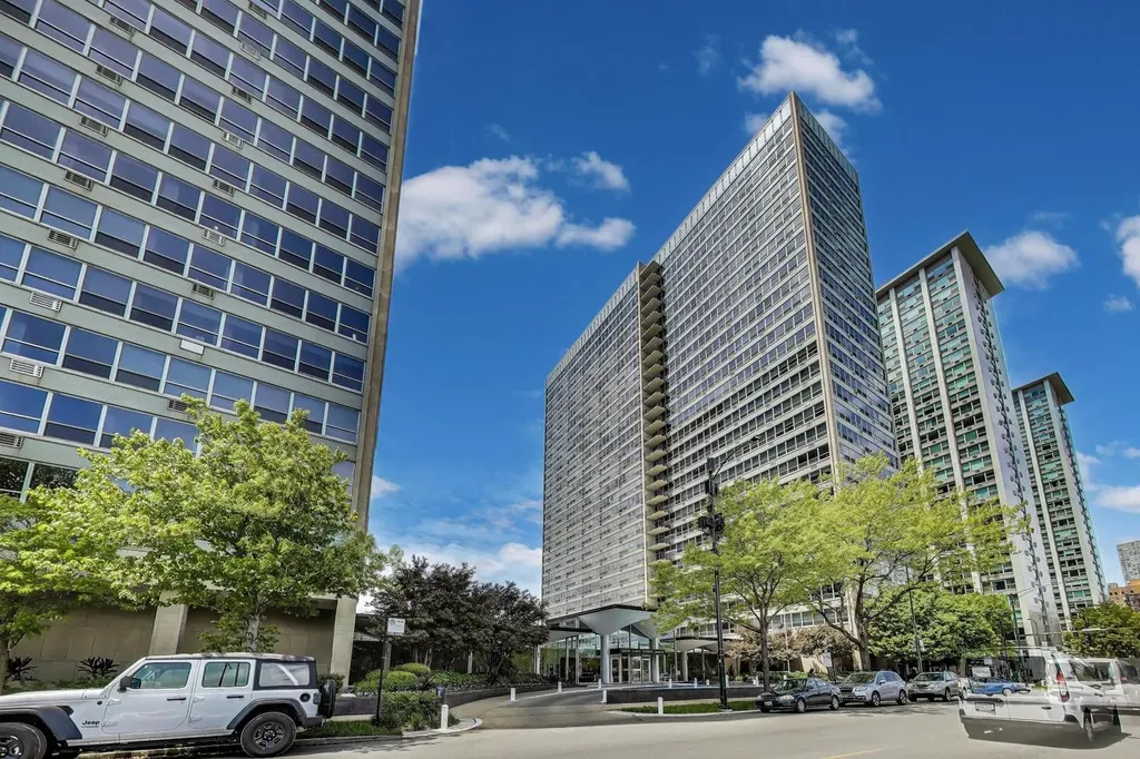 3550 North Lake Shore Drive Chicago IL 60657