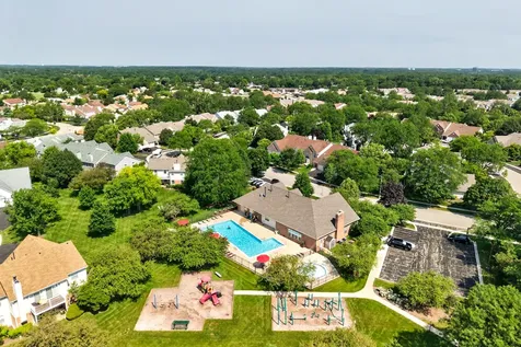 2845 Meadow Lane Schaumburg IL 60193