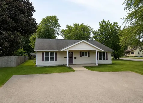 7 Arcade Court Freeport IL 61032