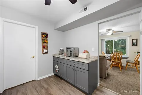 5202 Winslow Circle Mchenry IL 60050